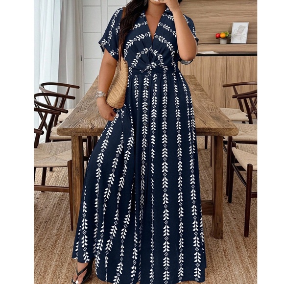 Plus Geo Print V neck Stretchy Waist Twist Front Maxi Dress - Picture 9 of 9